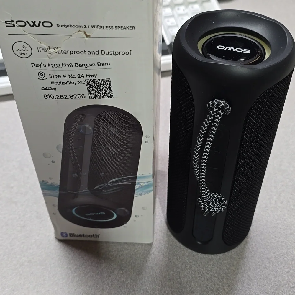 (C1)  Lot of 2 Bluetooth wireless speakers